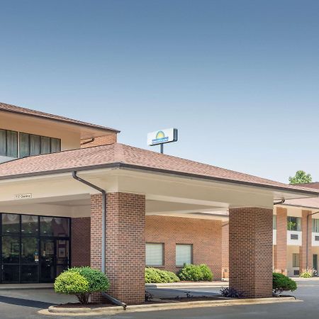 Days Inn By Wyndham Lexington Dış mekan fotoğraf